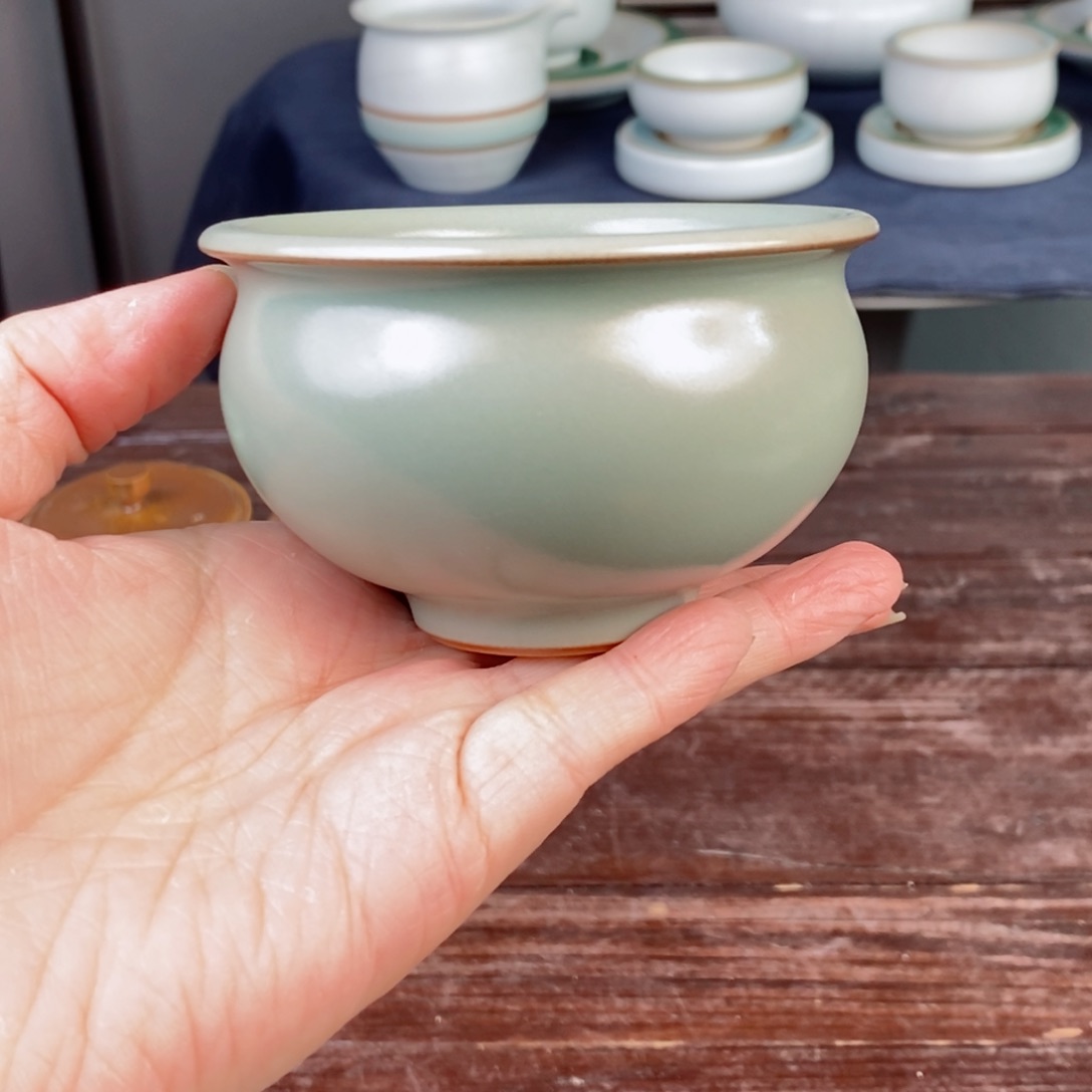 朱砂胎梅子青缸杯 不开片 