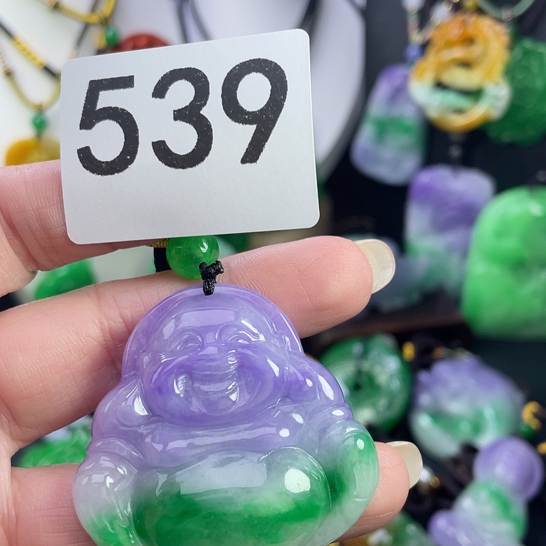 翡翠未镶嵌吊坠(赠链)