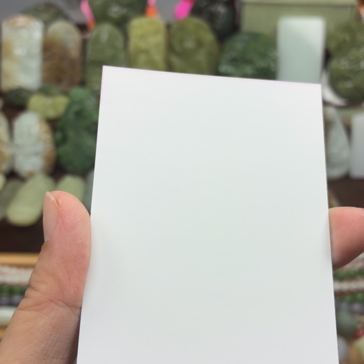 迷***糊和田玉未镶嵌颈饰