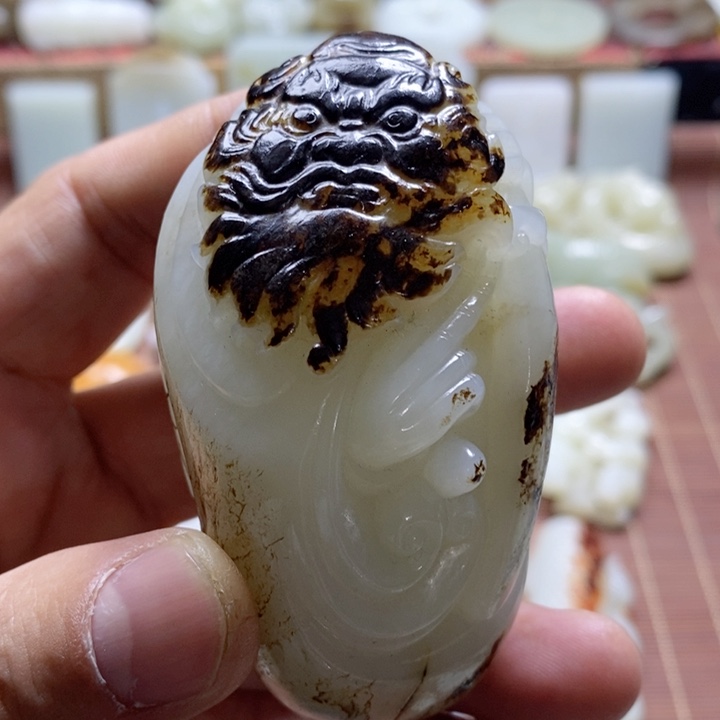 和田玉颈饰未镶嵌雪**鹰