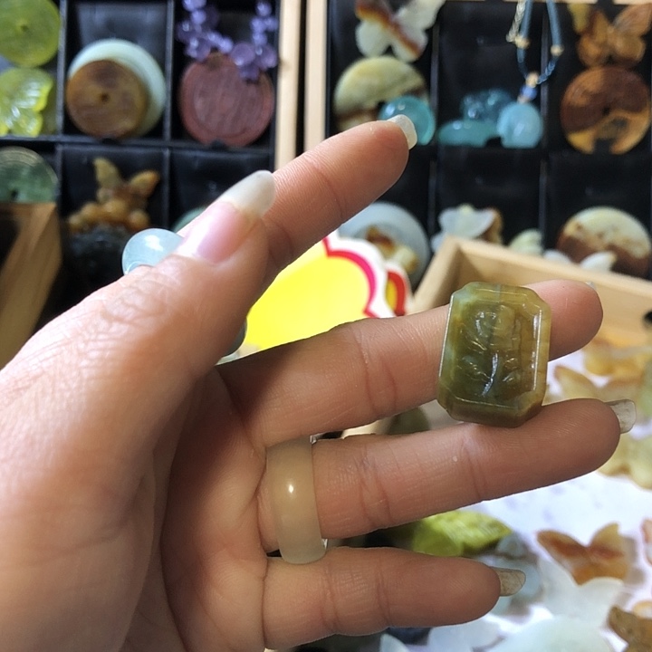 岫玉未镶嵌岫玉挂件