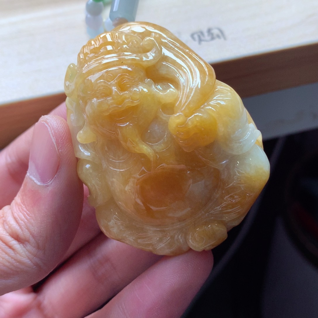 翡翠颈饰未镶嵌吊坠