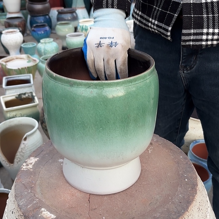 高度25厘米口20厘米