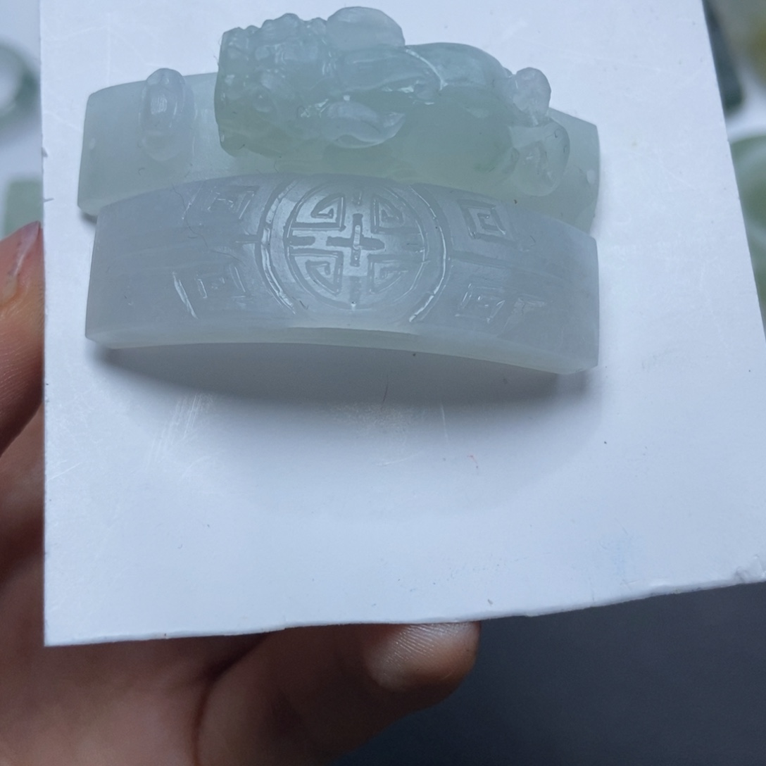 未镶嵌定制翡翠璞****砌手牌