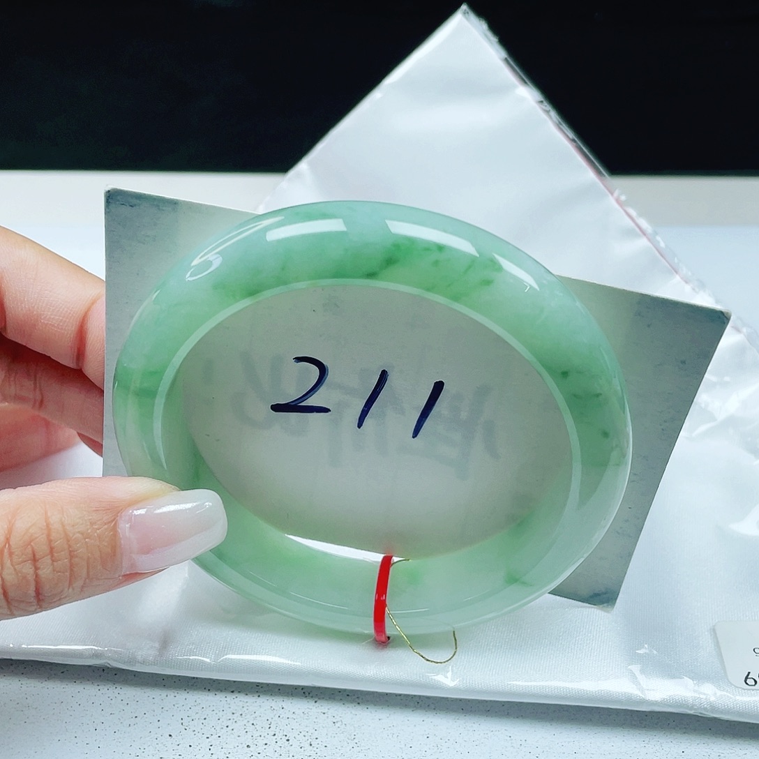 西***甜翡翠未镶嵌手镯 正圈60+