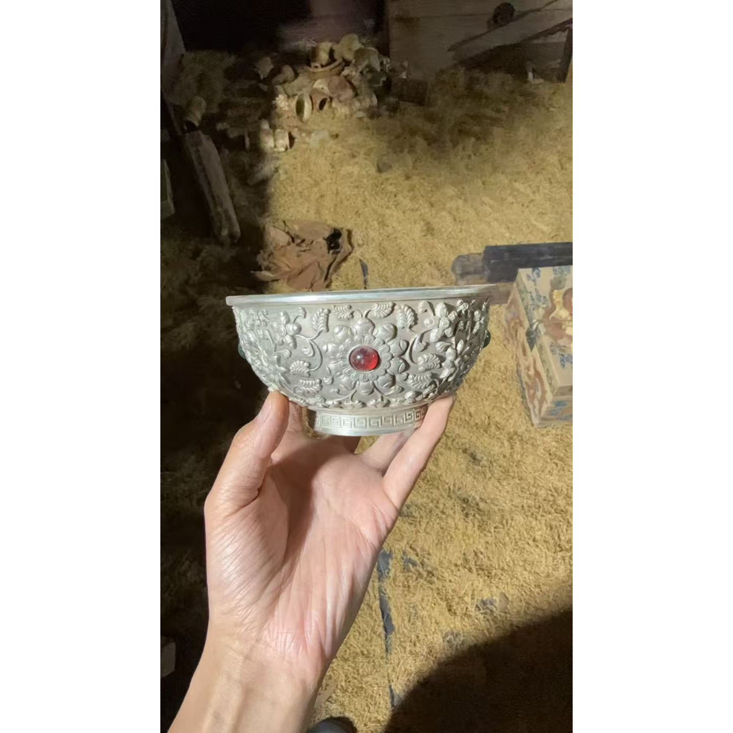 1个白色碗摆件链接