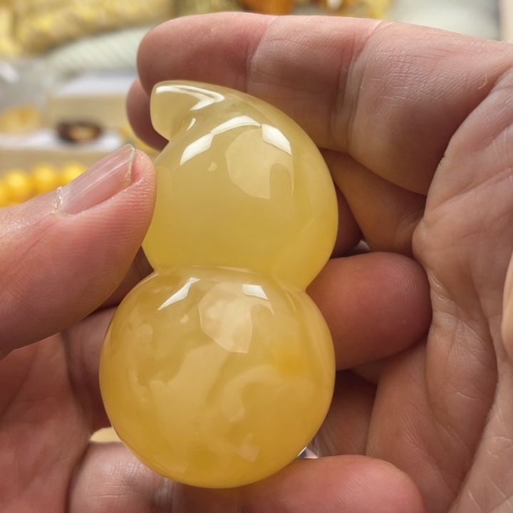 蜜蜡手串未镶嵌吊坠