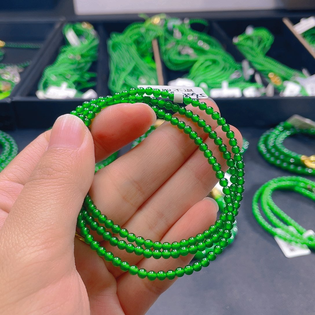 翡翠未镶嵌颈饰卡3