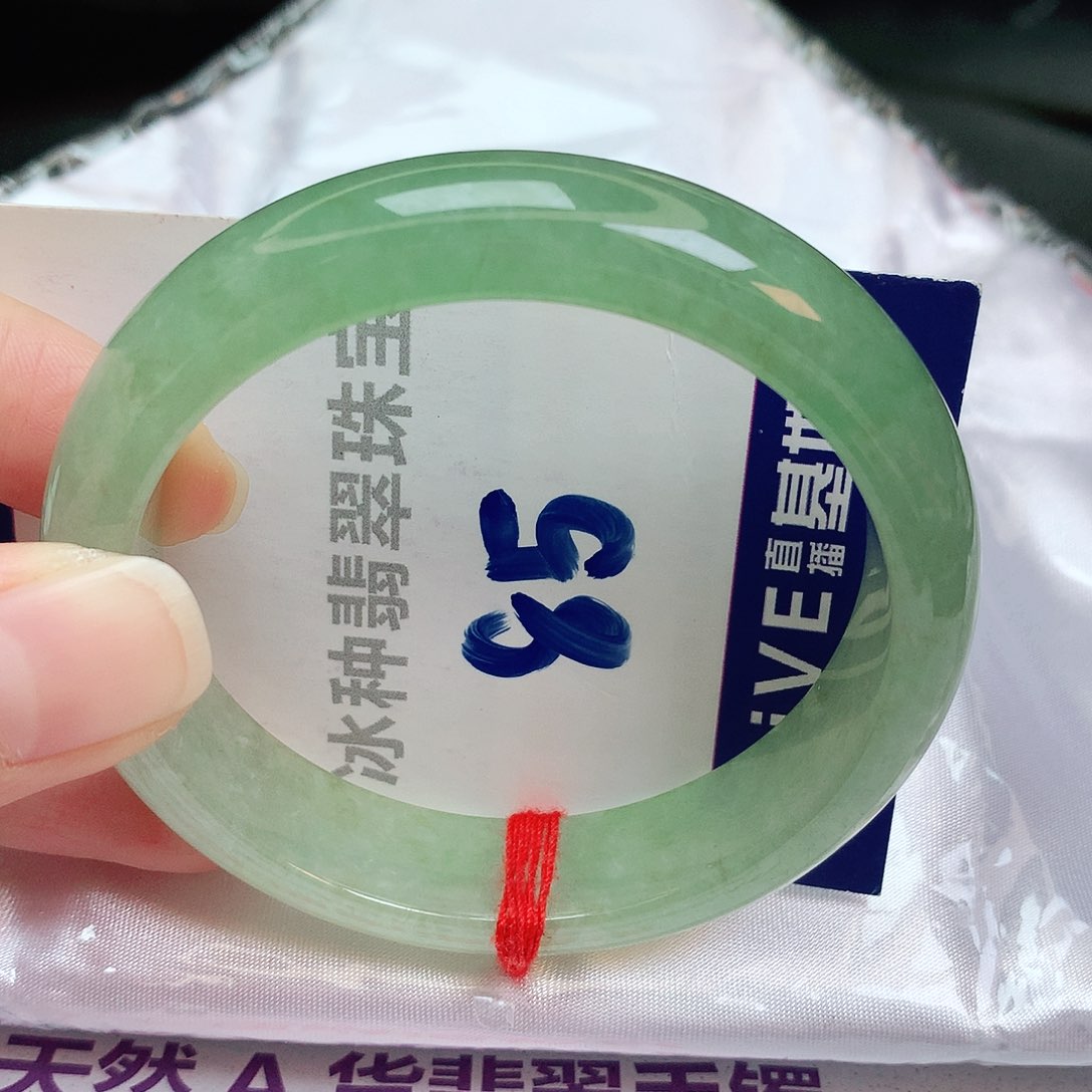 翡翠手镯未镶嵌缅甸天然A货翡翠手镯