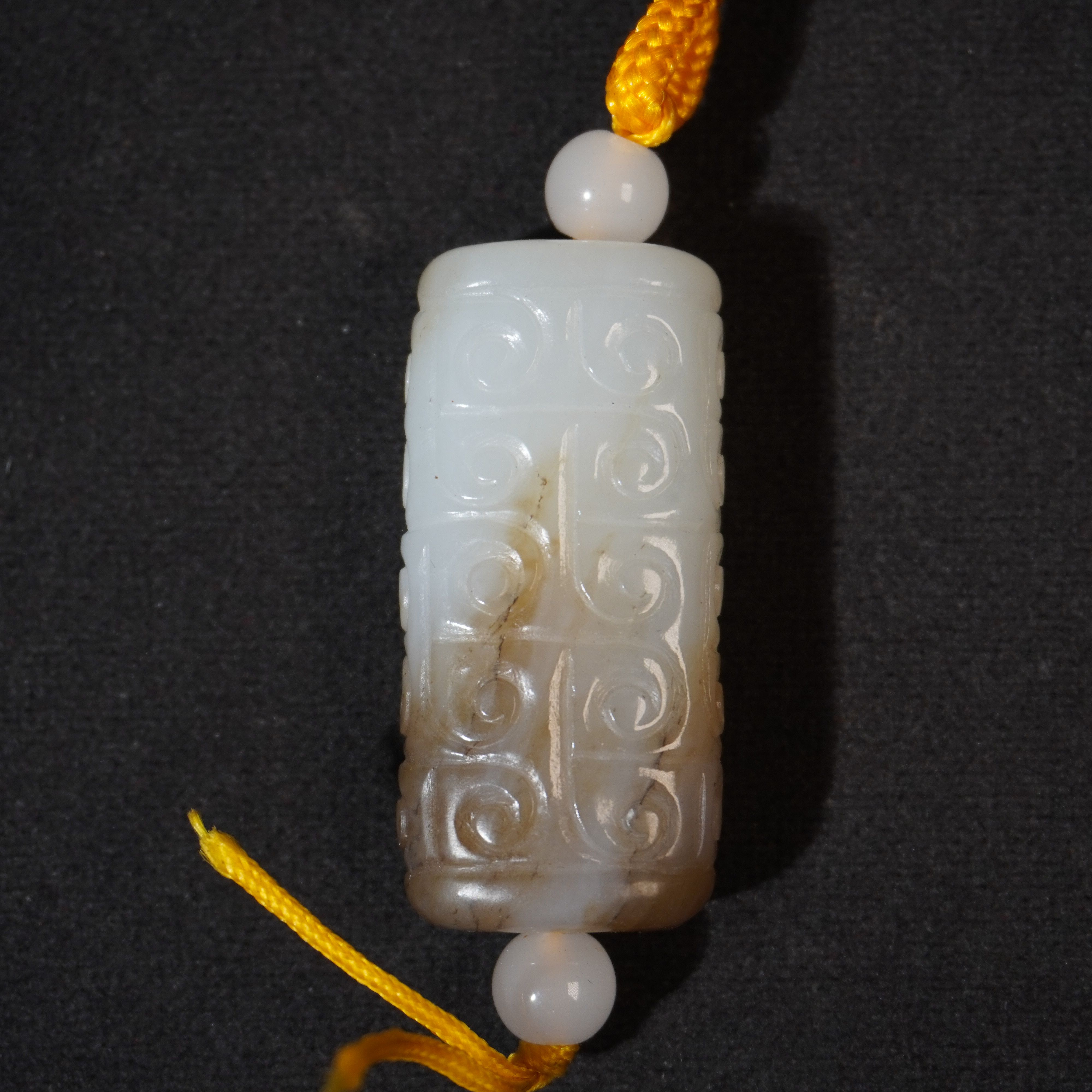 8SH7  清 和田玉祥云纹勒子