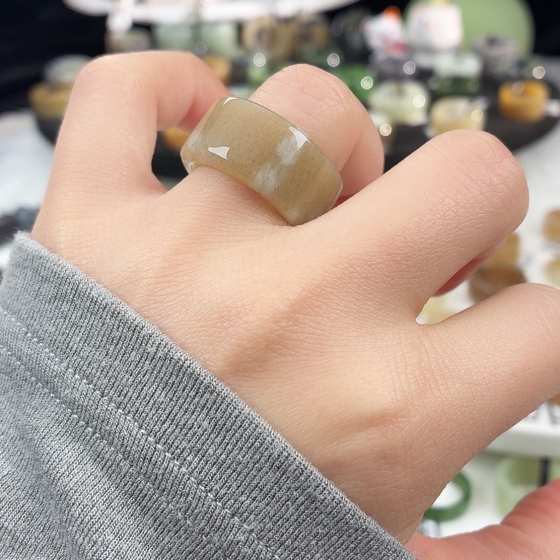 和田玉未镶嵌戒指S5牛轧糖圆切17.5