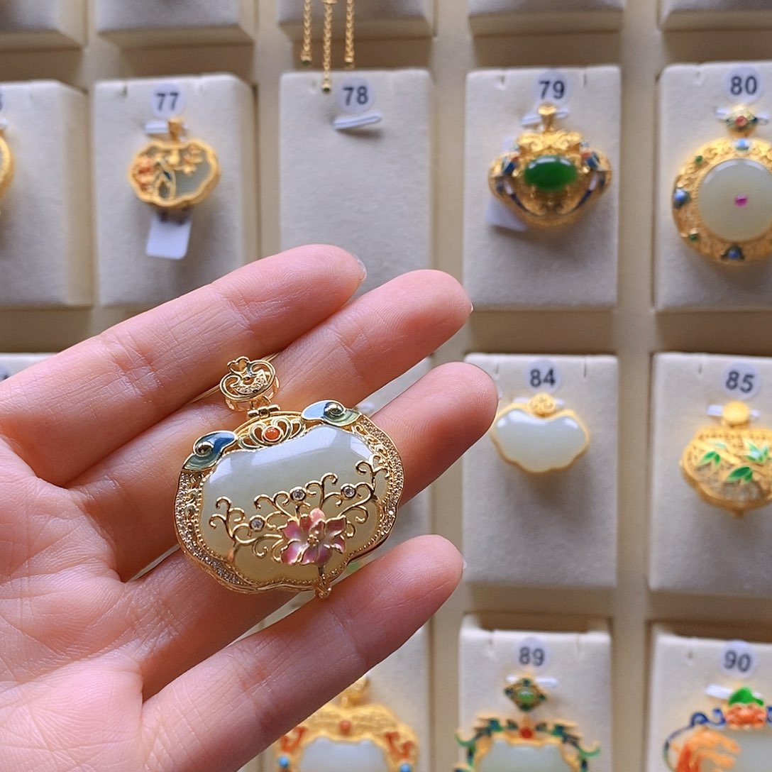 和田玉银S925镶嵌颈饰