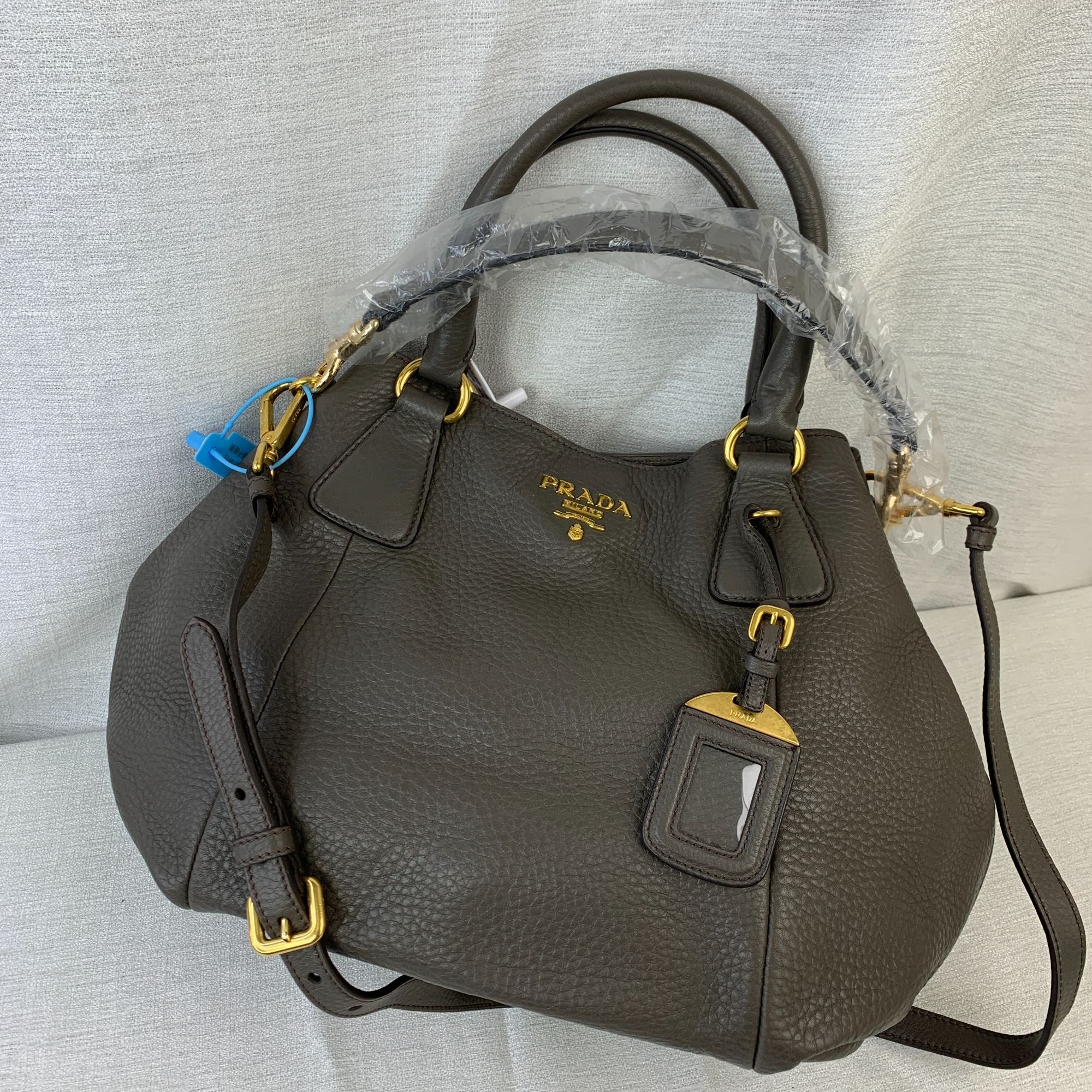 95新 Prada/普拉达 灰色手提托特包/AR11104566/4566