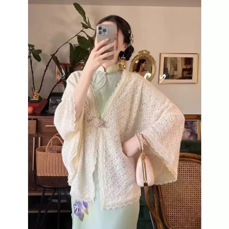 新中式婚礼旗袍披肩外搭高端复古流苏镂空三角巾超仙百搭斗篷开衫