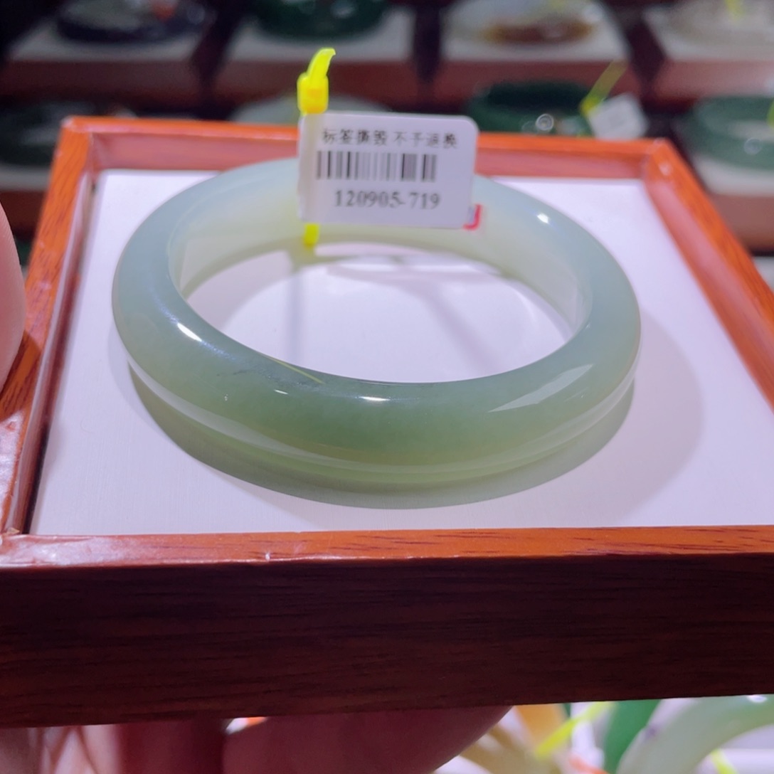 【闪购商品】和田玉手镯未镶嵌51.22