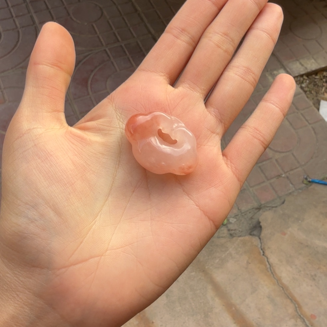 石英质玉未镶嵌颈饰