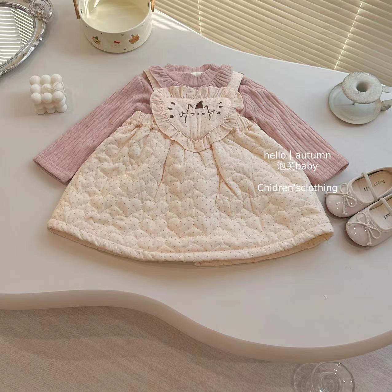 【泡泡格子】现现在仓！冬季洋气小女孩可爱猫咪爱心背带裙套装加厚