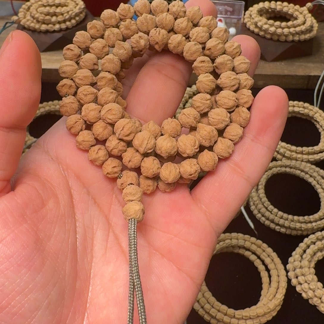 柏香籽/百香籽吊坠哦**哟