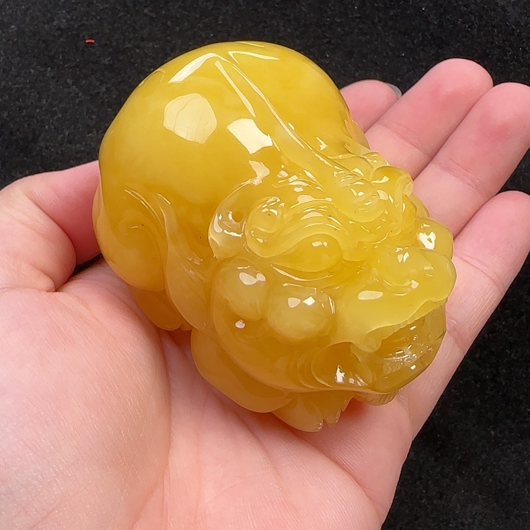 蜜蜡未镶嵌珠宝奇石