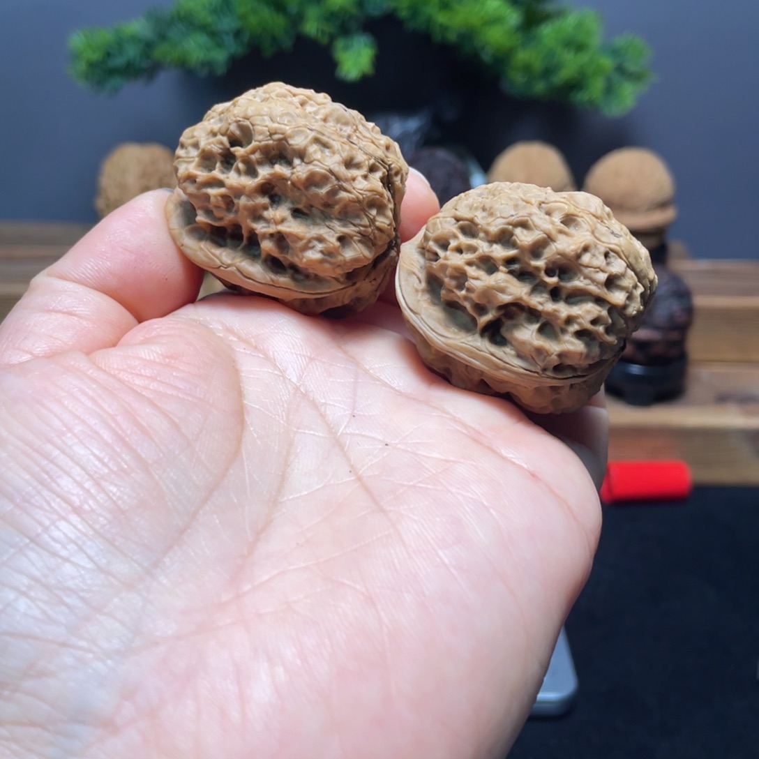 把件文玩核桃云南铁核桃38