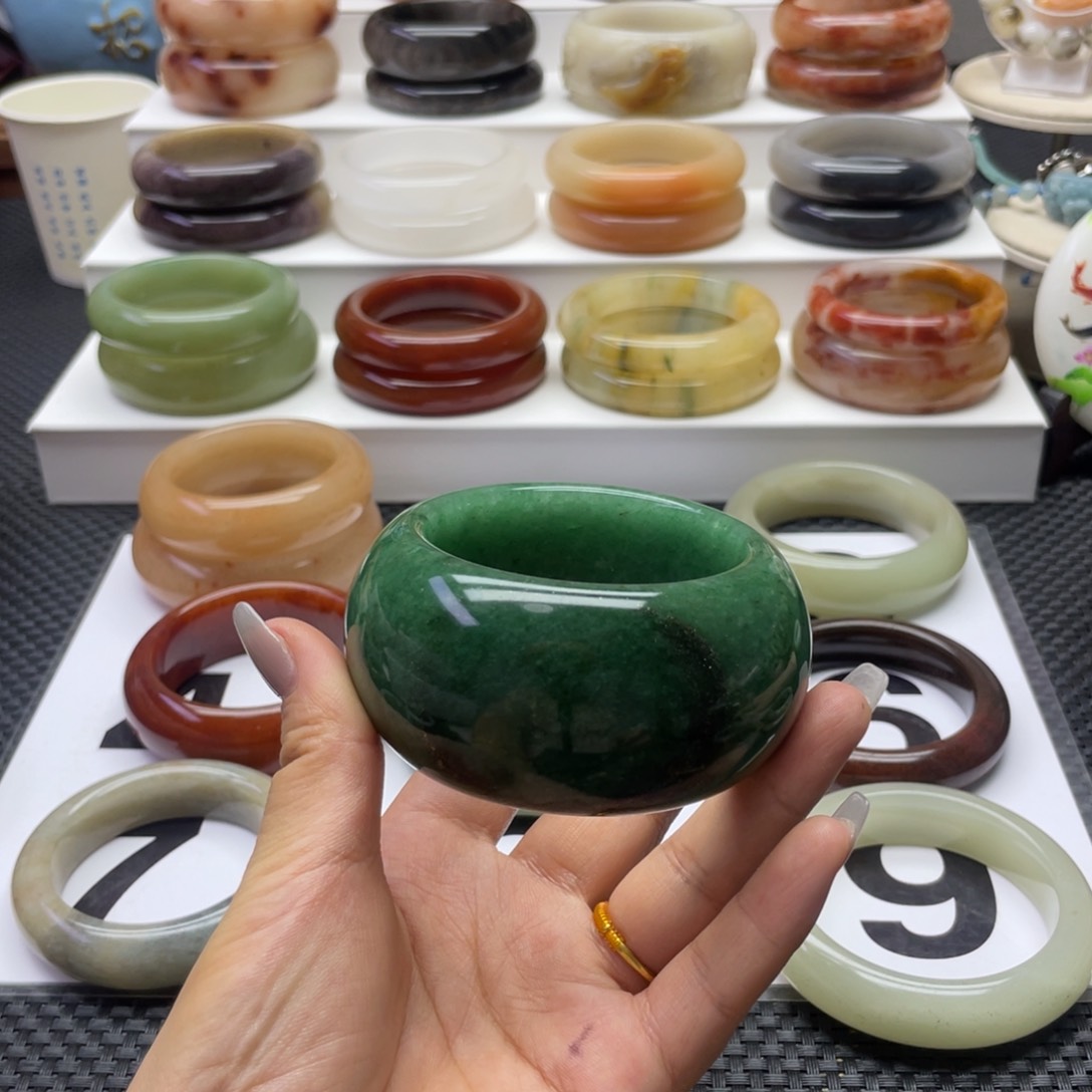 石英质玉手镯未镶嵌静*