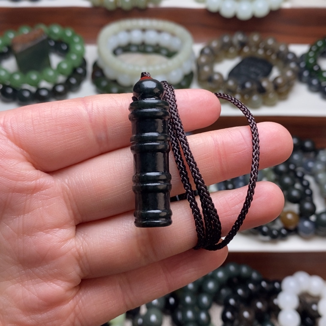 和田玉未镶嵌手串