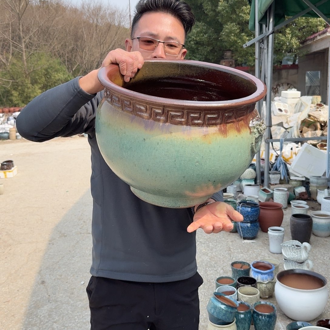 紫砂花盆口38高28（水缸绿一个