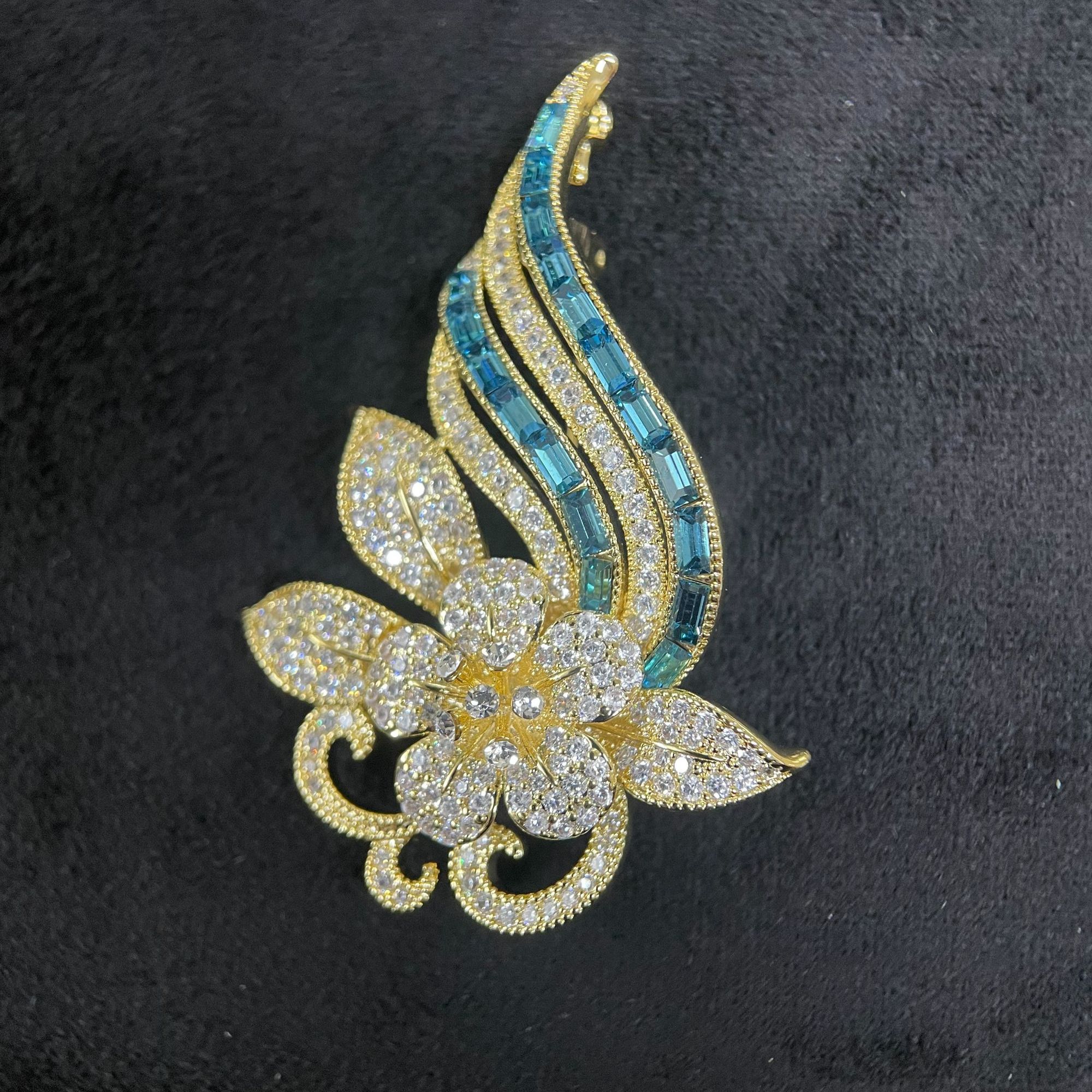铜合金锆石胸针 铜合金蓝色爪镶锆石铜合金胸针时尚轻奢百搭
