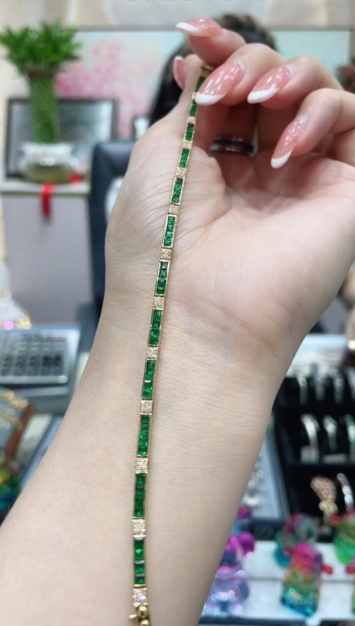 18K金镶嵌天然祖母绿手链无边镶嵌款