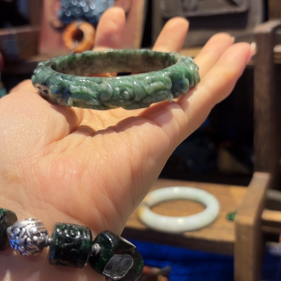 翡翠未镶嵌颈饰原创