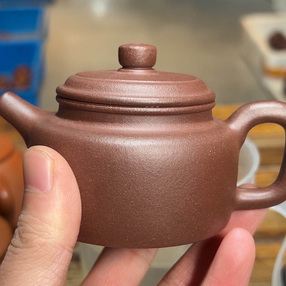 茶壶紫砂紫砂的味道很