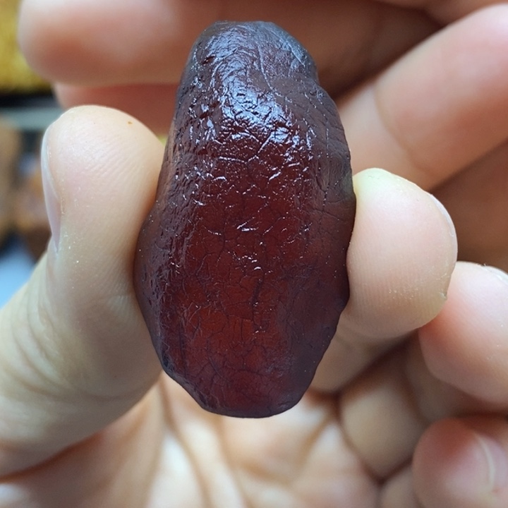 定制琥珀蜜蜡原皮