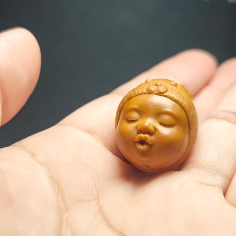 橄榄核纯手工雕刻小虎娃可爱小娃娃雅山老师作品