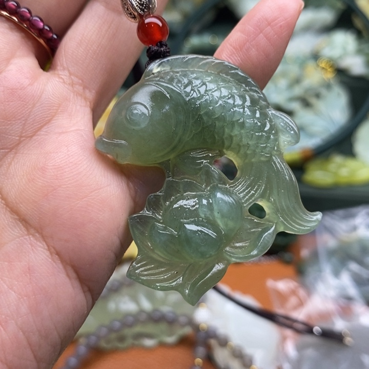 蛇纹石玉未镶嵌吊坠