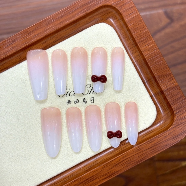 白茶（21号）蝴蝶结渐变穿戴甲纯手工气质显白甜美氛围感美甲贴