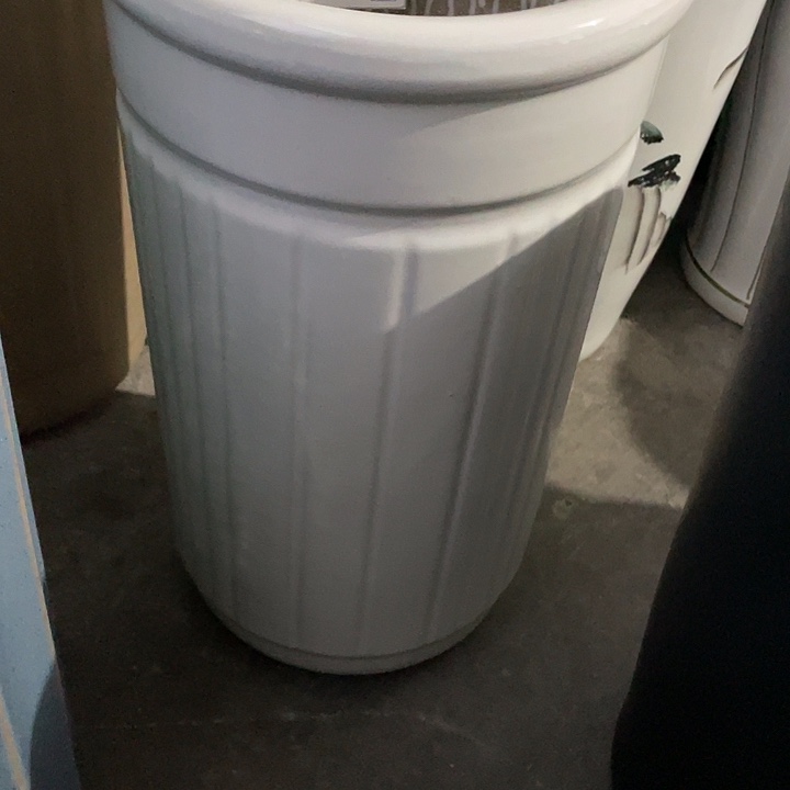 陶瓷白色高盆间隔条纹大号