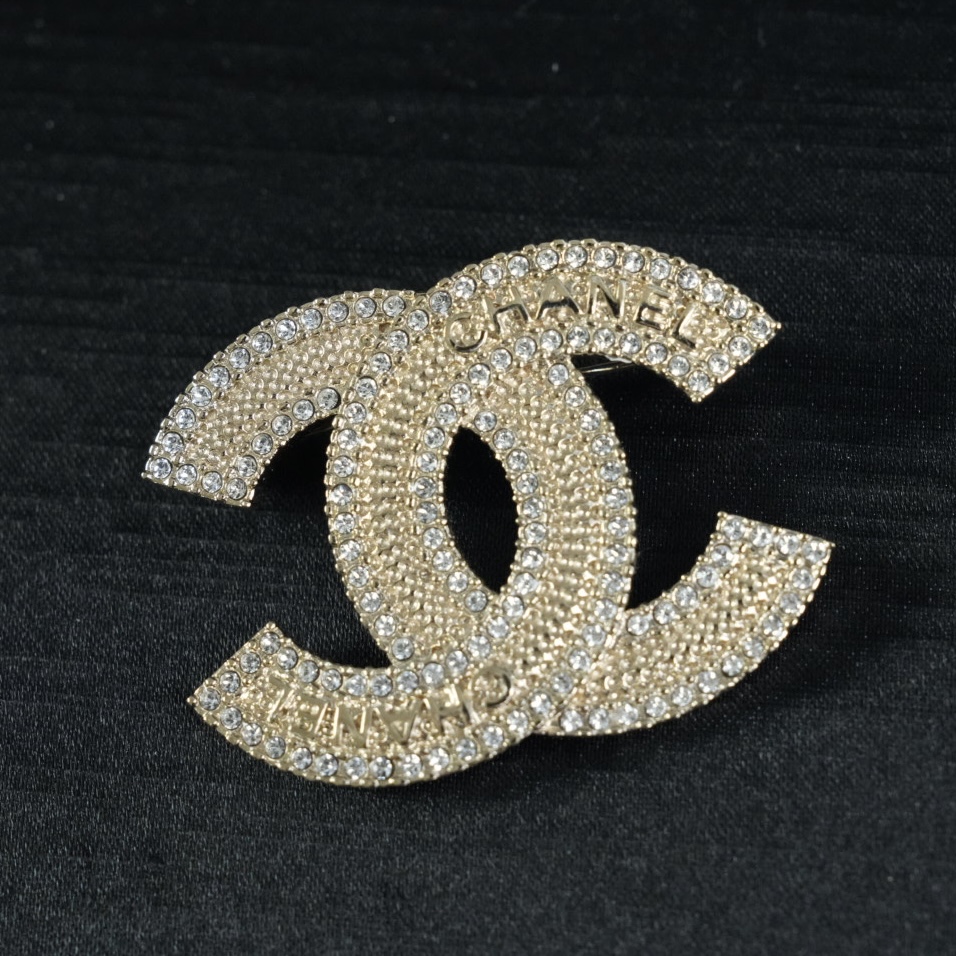 Chanel 闪钻浅金色双C胸针 无折回