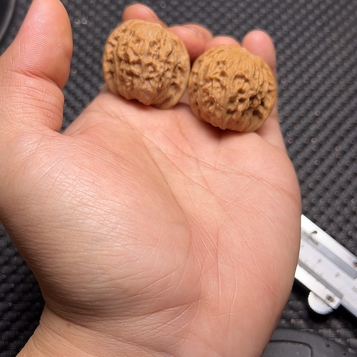 文玩核桃吊坠小磨盘