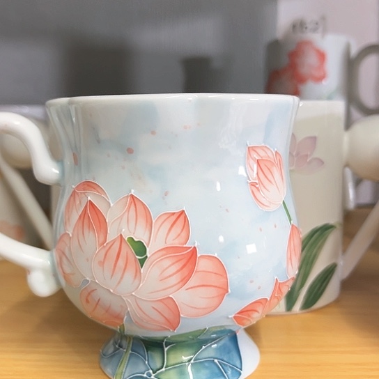 手绘高温釉下彩陶瓷