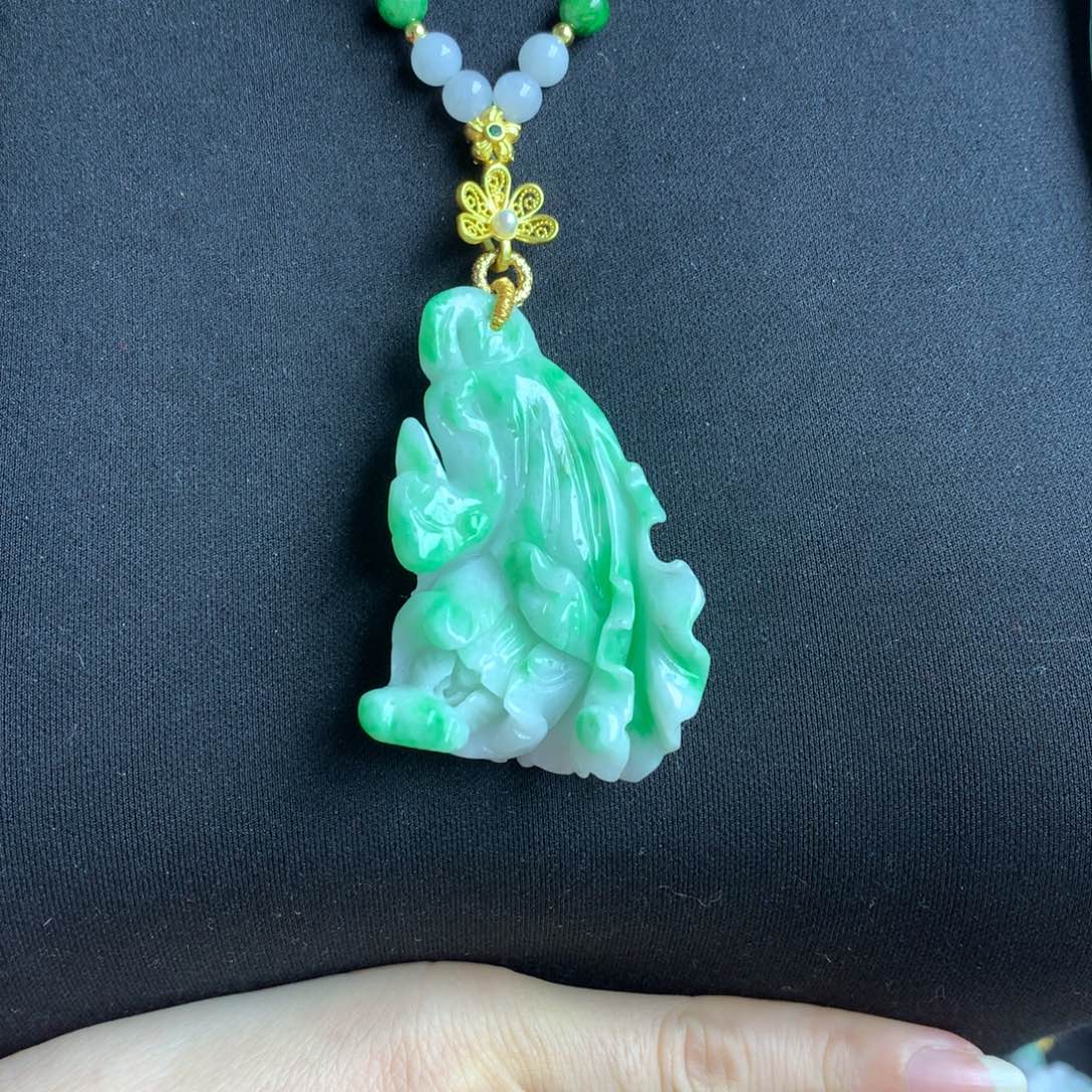 翡翠颈饰未镶嵌翡翠