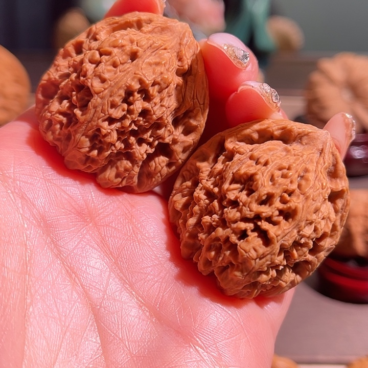 ～***～把件文玩核桃南疆石