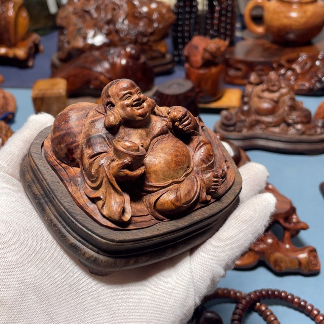 I***O黄花梨/降香黄檀把件