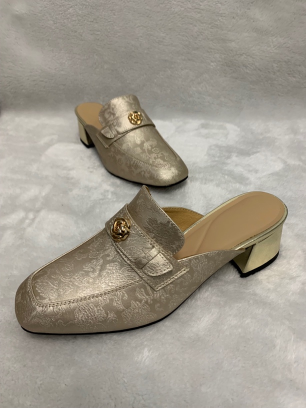 牛皮国风新中式山茶花圆头夏季欧美风包头女士中跟拖鞋舒适888