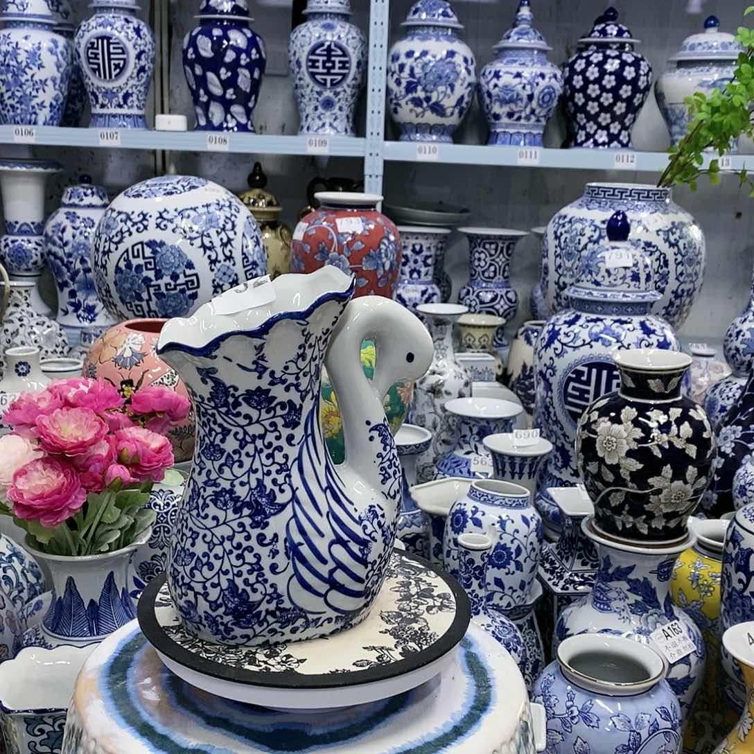 【闪购商品】摆件天鹅瓶瓷器摆件…………………………