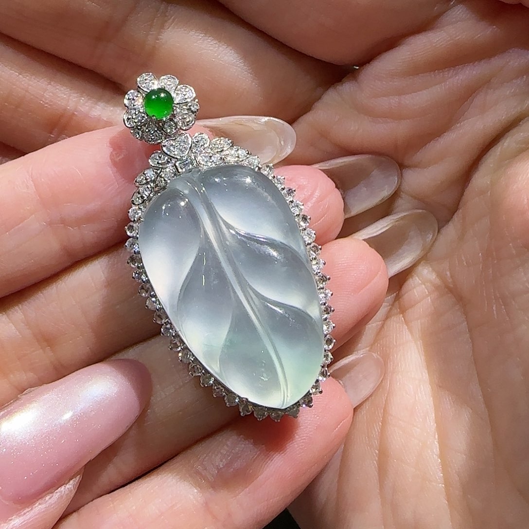 【闪购商品】颈饰18K金镶嵌翡翠圆*?天然A货翡翠