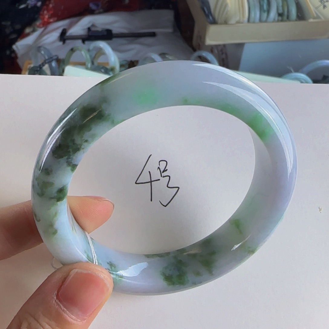 翡翠手镯未镶嵌老坑57.6圈13.7。9.5