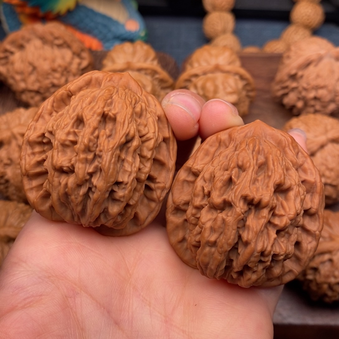 文玩核桃把件41全品，粗精虎头