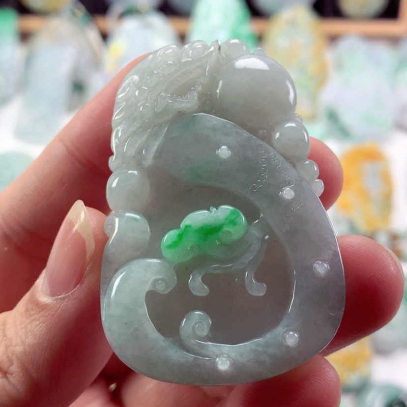 【闪购商品】翡翠吊坠(不含链)未镶嵌