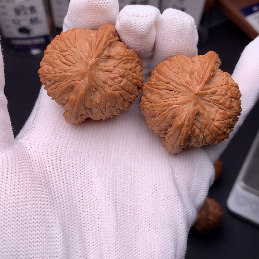 文玩核桃吊坠42绣球