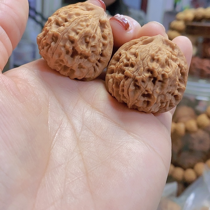 【闪购商品】文玩核桃把件38玉枕元宝